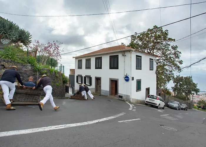 Carros De Cesto Do Monte * Funchal (Madeira)