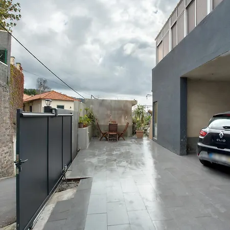 Carros De Cesto Do Monte